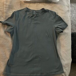 SKIMS kyanite Short Sleeve Tee